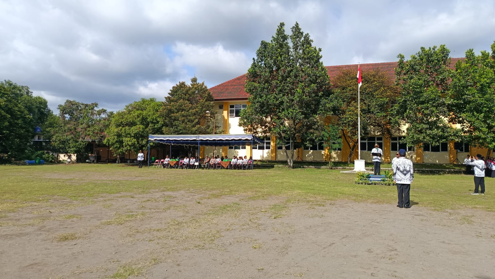 Momentum 80 Tahun PGRI: Kapanewon Ngemplak Gelar Upacara di SD Negeri Model Sleman